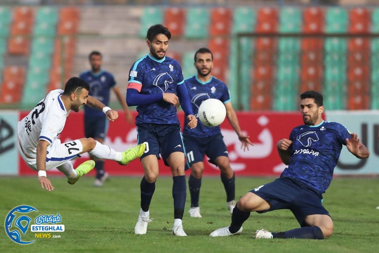 دیدار پیکان و استقلال