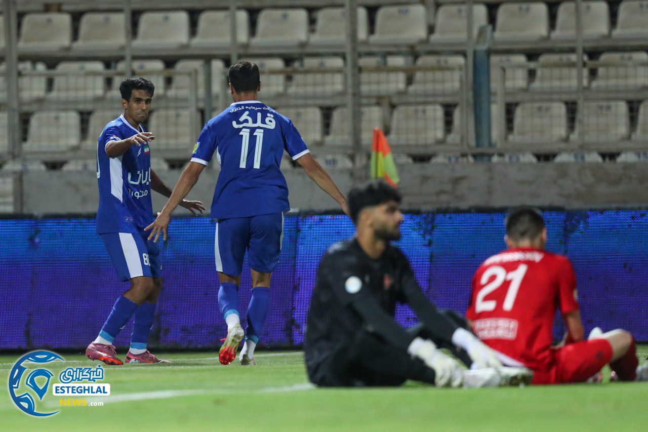 بازی تراکتور و استقلال 