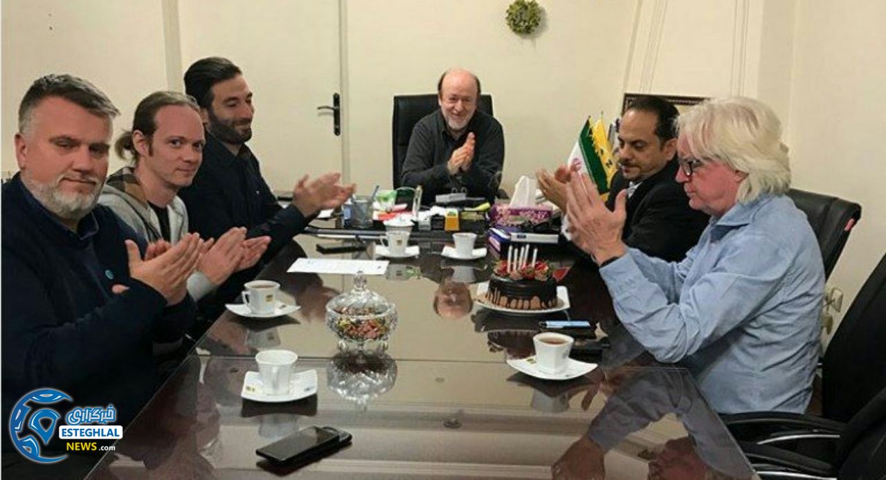 جلسه کادر فنی و مدیرعامل استقلال