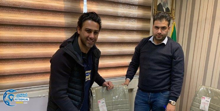 ثبت قرارداد استقلالی ها  در هیات فوتبال