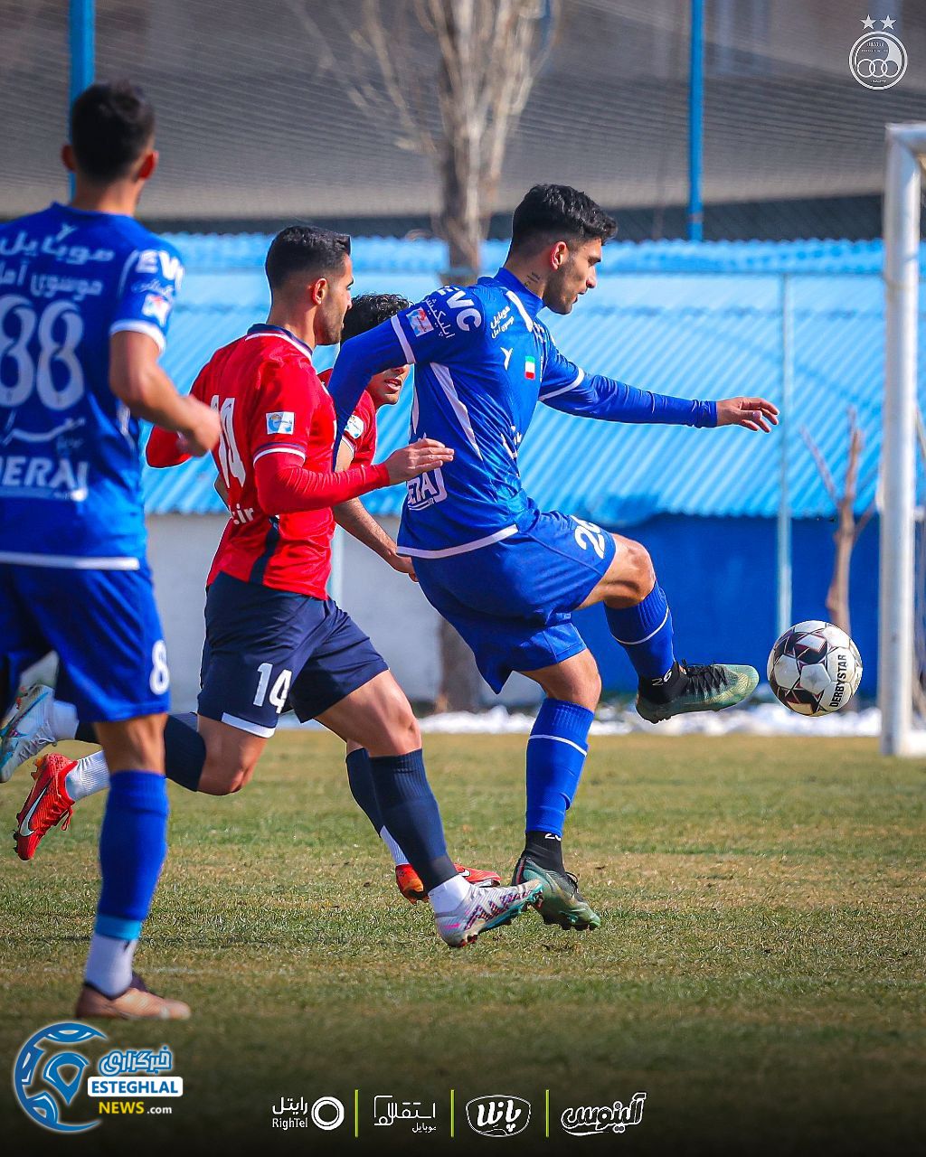 دیدار دوستانه استقلال و نساجی