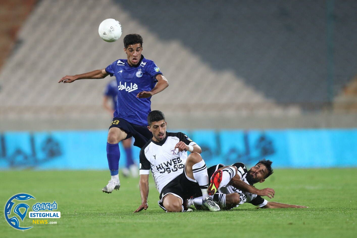 استقلال 1-0 هوادار