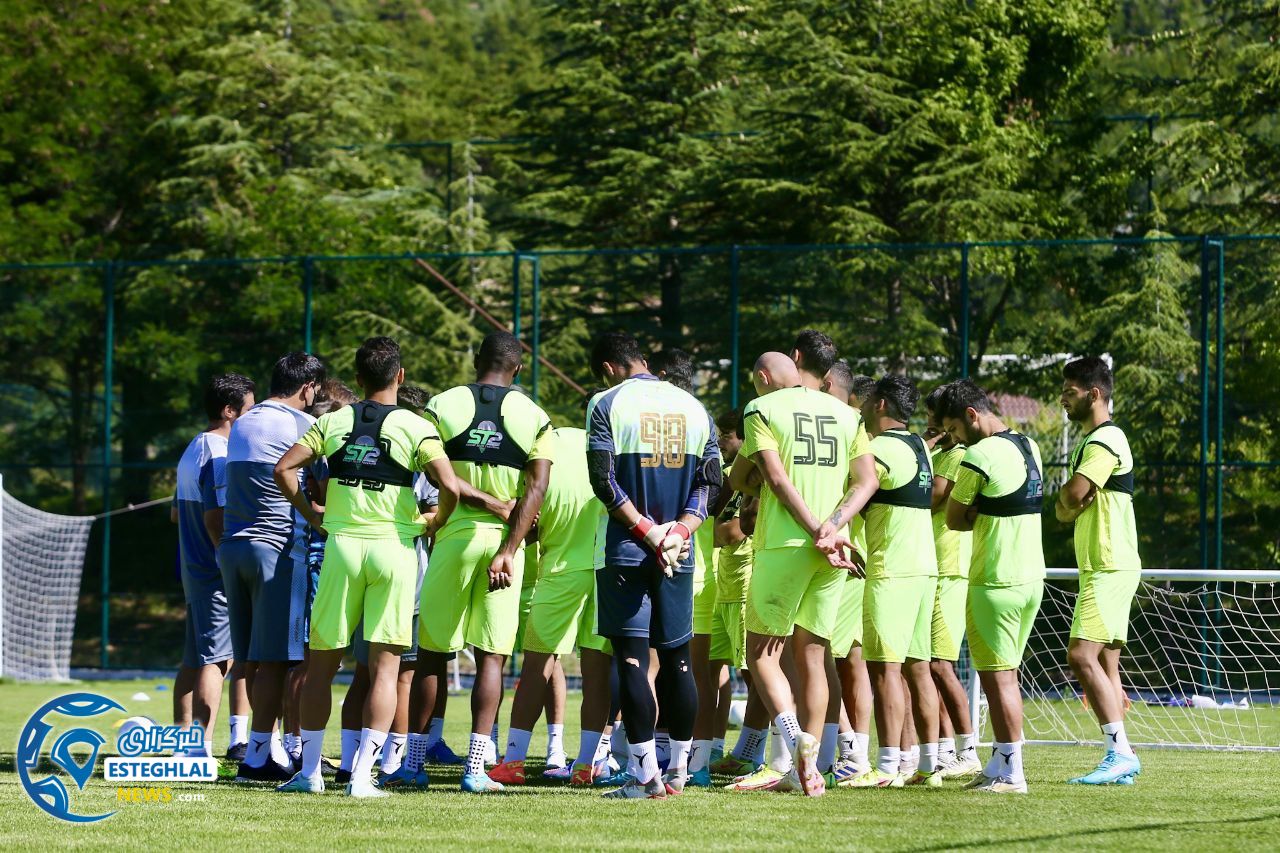 تیم فوتبال استقلال