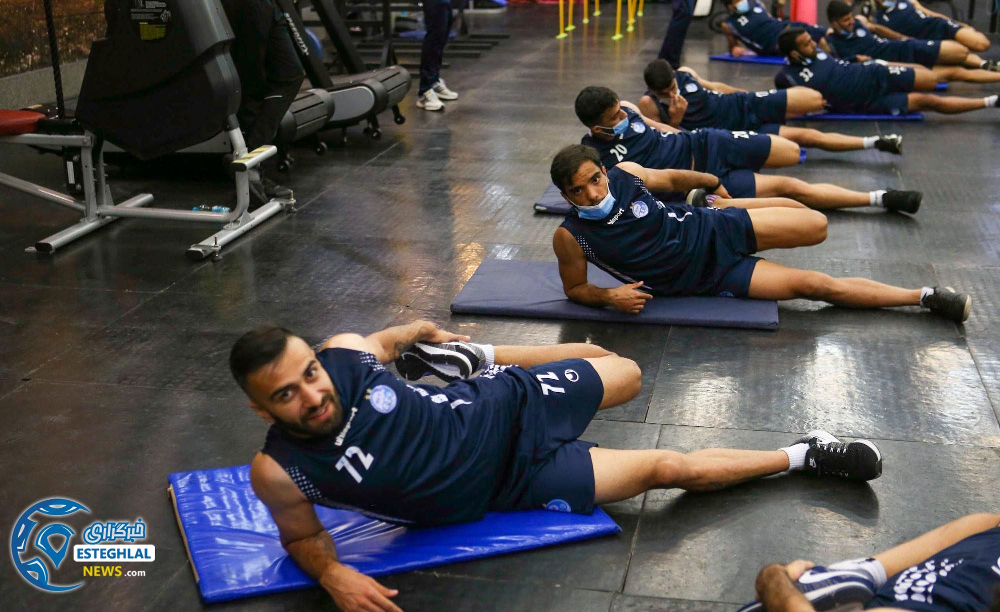 تمرین وزنه استقلال