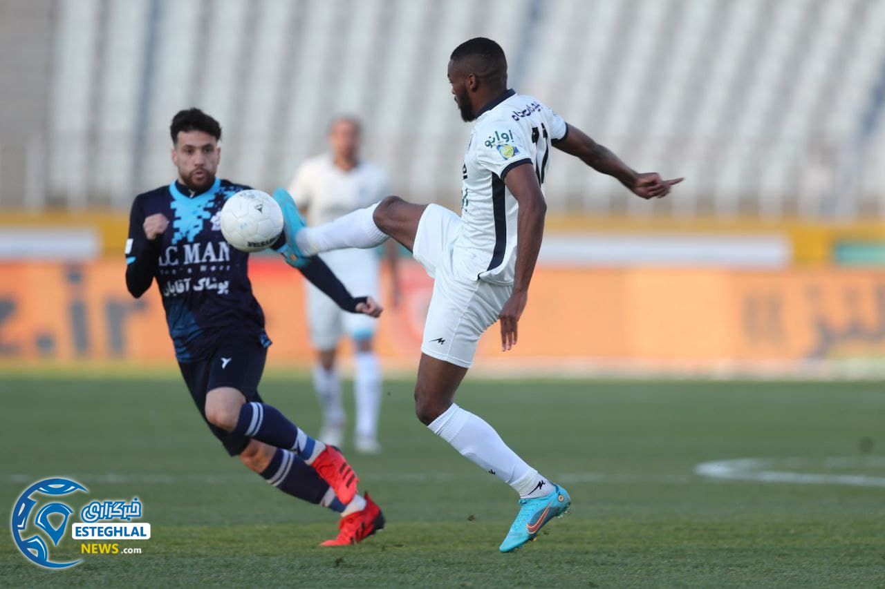 دیدار پیکان و استقلال