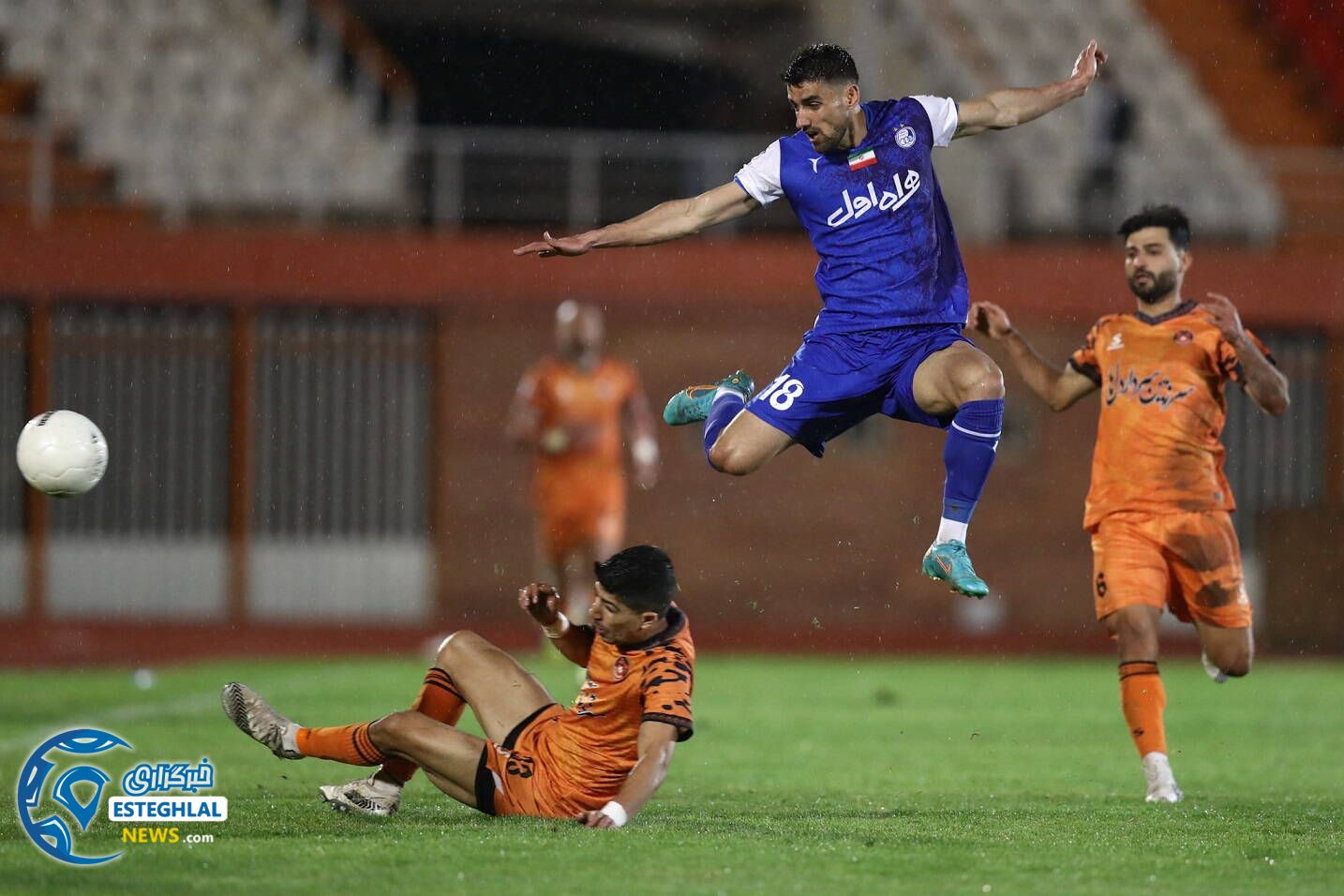 مس کرمان 2-3 استقلال