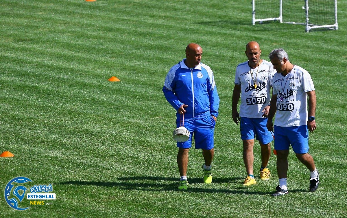 منصوریان و اعضای کادر فنی