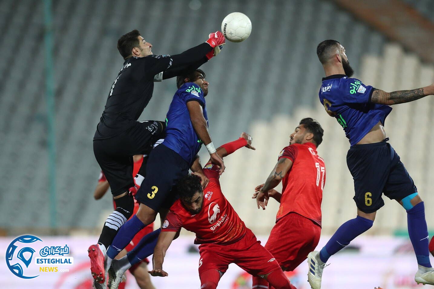 استقلال 1-0 تراکتور