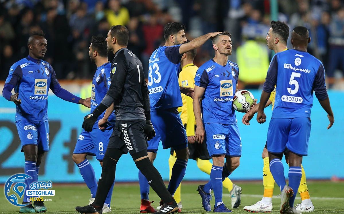 دیدار استقلال مقابل پارس جنوبی