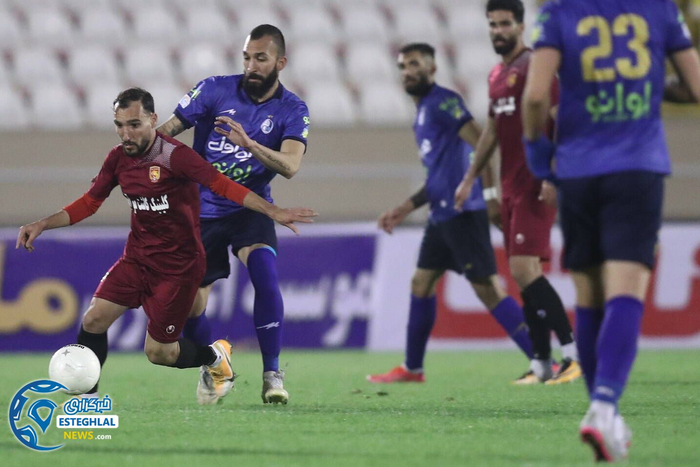 پدیده 0-3 استقلال
