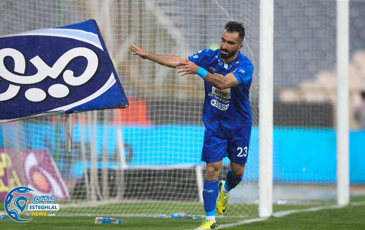 دیدار استقلال و پیکان