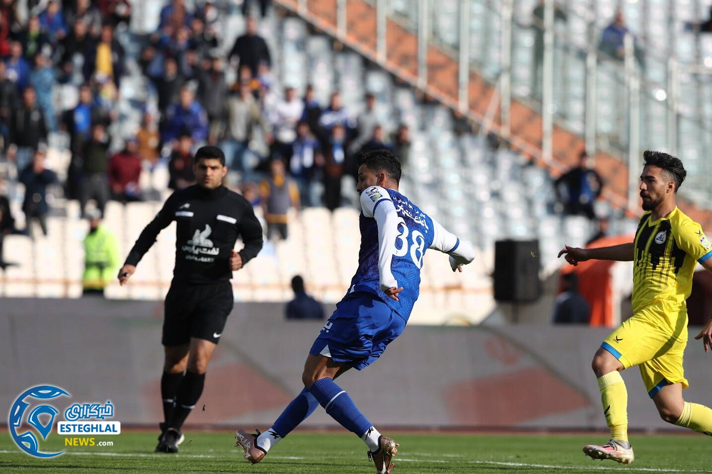 استقلال(تاج) 3-1 نفت مسجدسلیمان