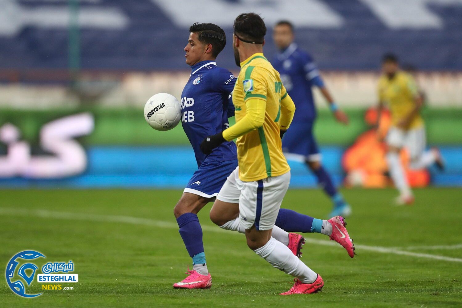 دیدار استقلال و نفت آبادان