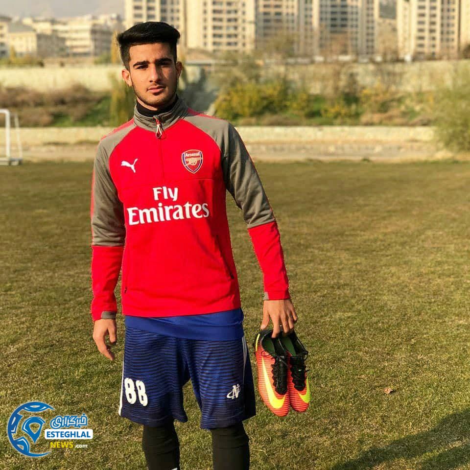 رضا اسفندیاری