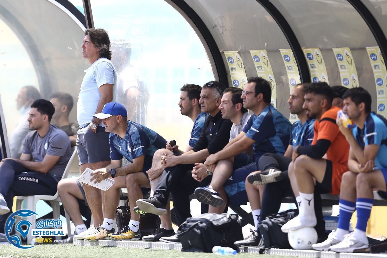 تیم فوتبال استقلال