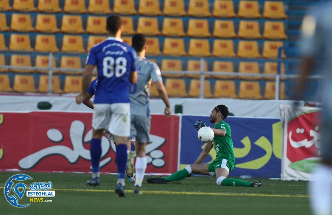 دیدار گل گهر و استقلال