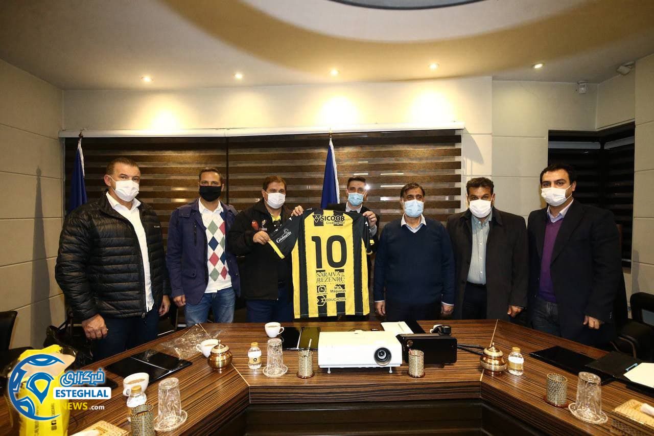 فابیو جانواریو و سردار آجورلو