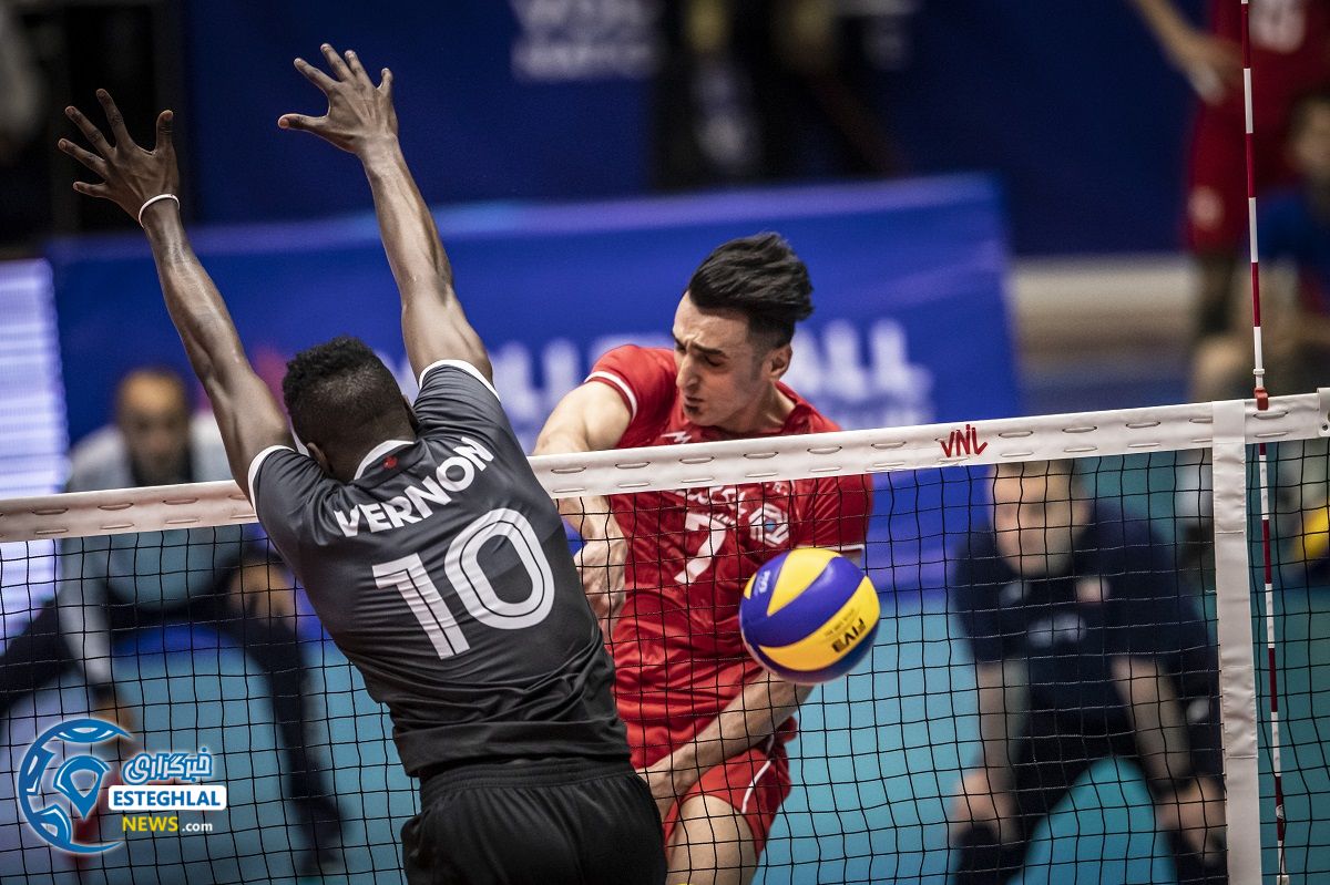 دیدار تیمهای ملی والیبال ایران و کانادا